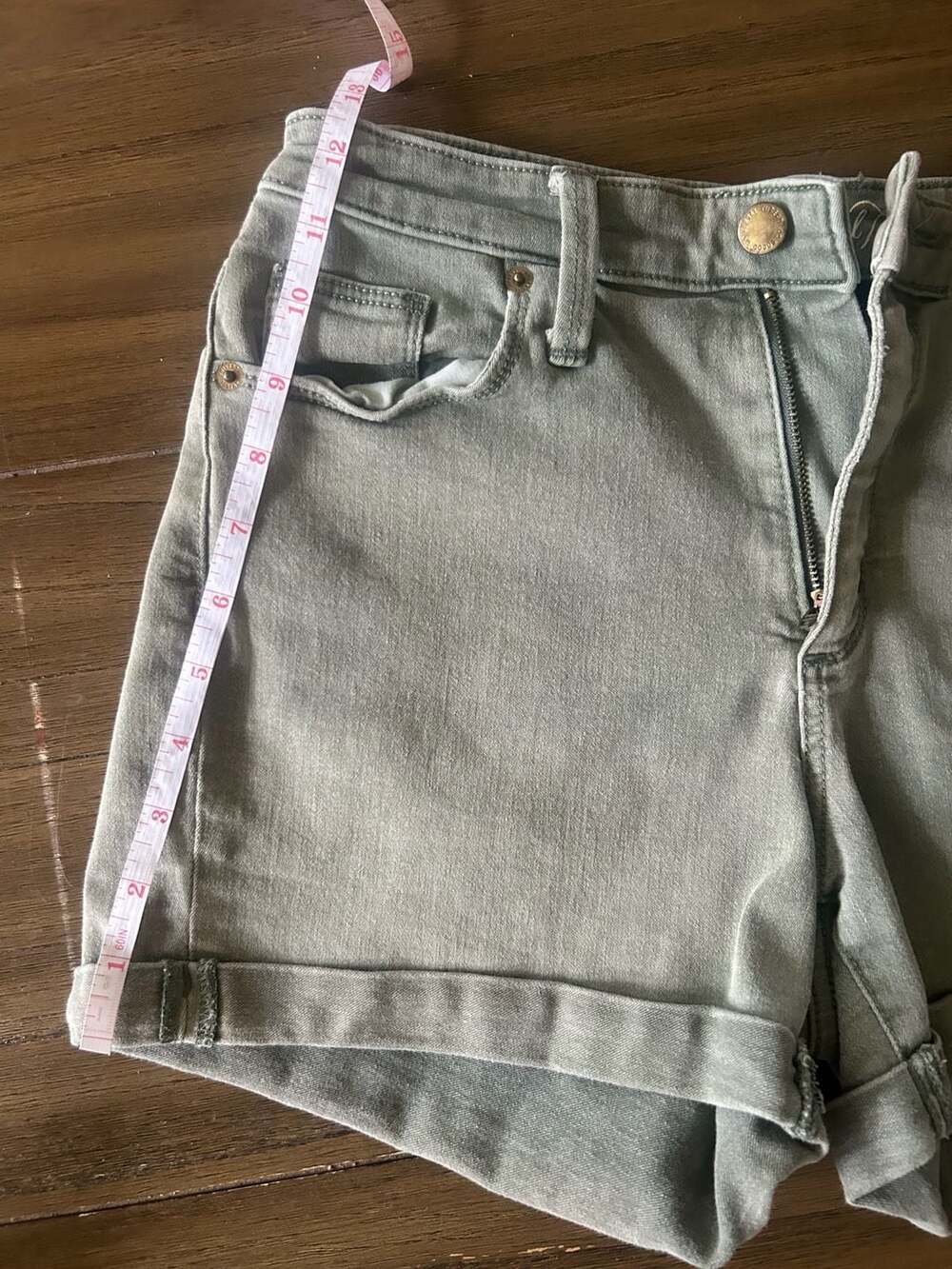 Universal Thread High Rise Midi Cuffed Denim Shorts - Picture 5 of 6